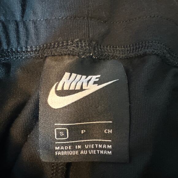 Nike Air Casual Shorts Black Size Small Nike Air Logo throughout - Picture 4 of 7